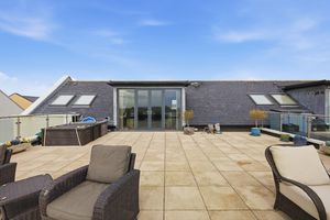 Harbour Square- click for photo gallery